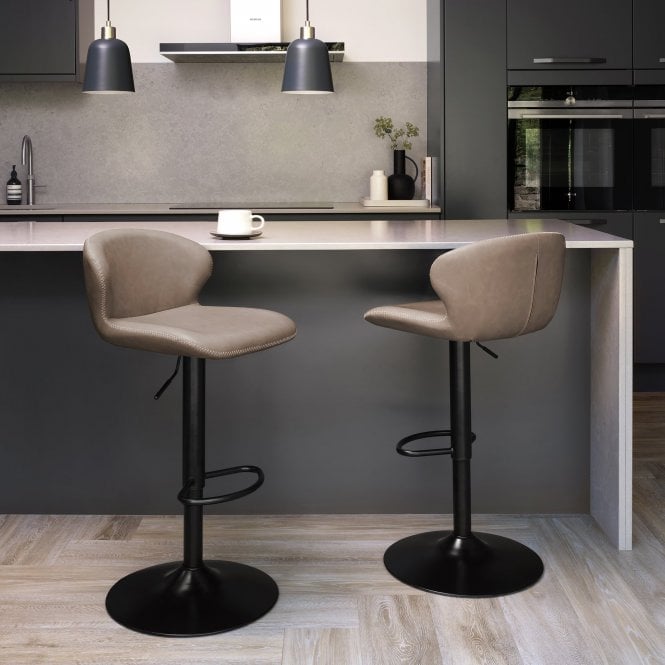 Solis Roland Gas Lift Swivel Bar Stool – Stone Vintage Faux Leather – Black Base